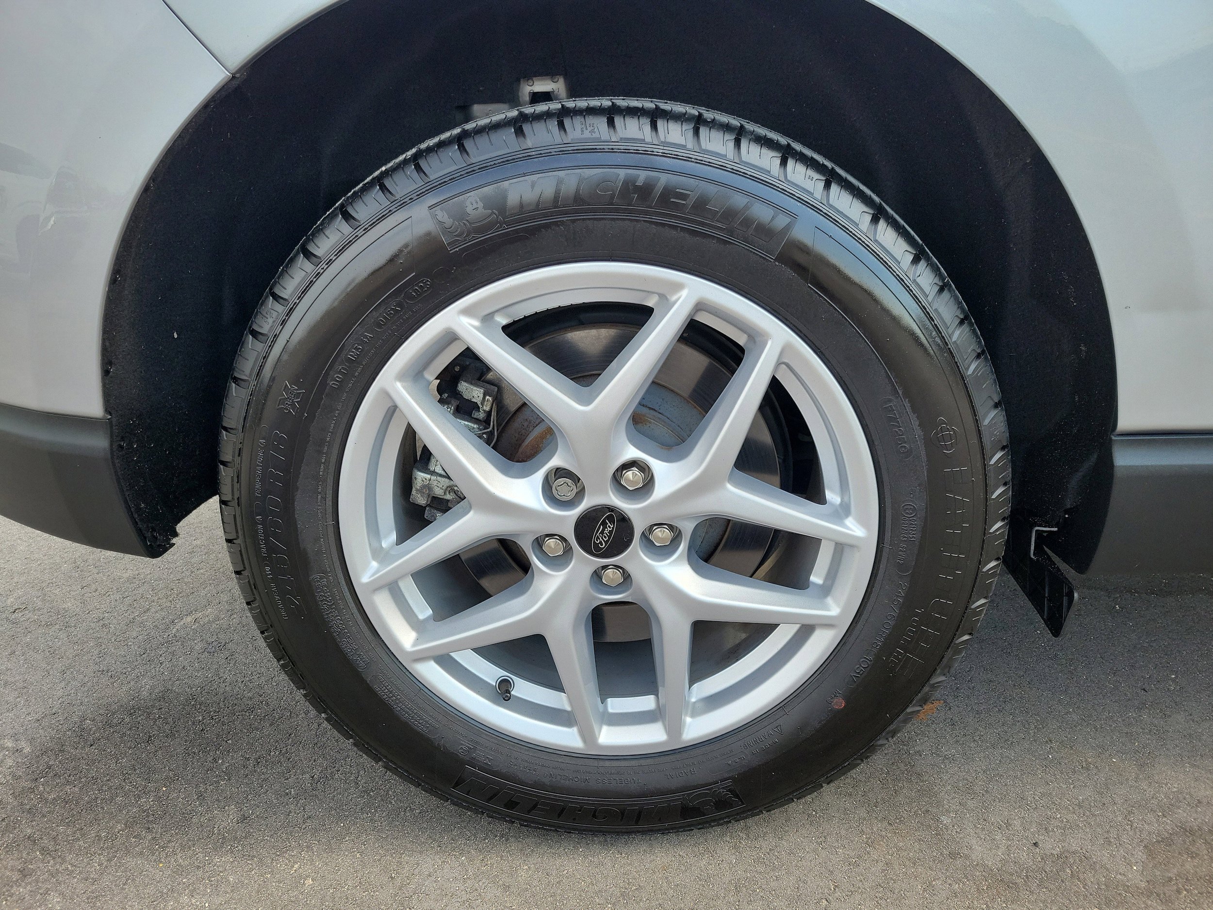 Used 2024 Ford Edge SEL w/ Convenience Package image 5