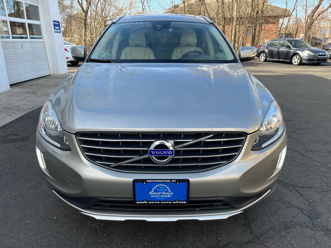 Used 2015 Volvo XC60 T5 w/ Proximity Package image 24