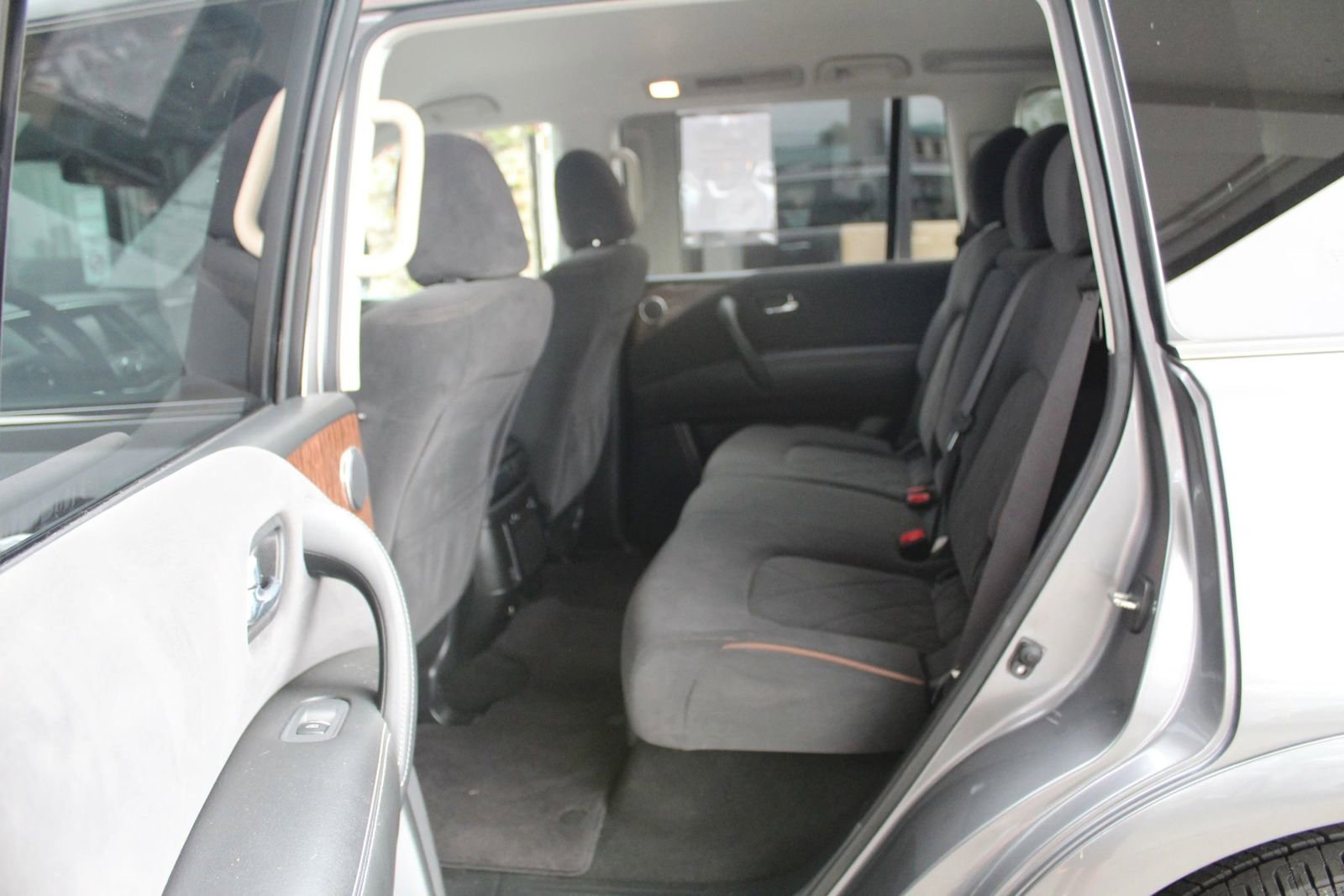 Used 2019 Nissan Armada SV image 14