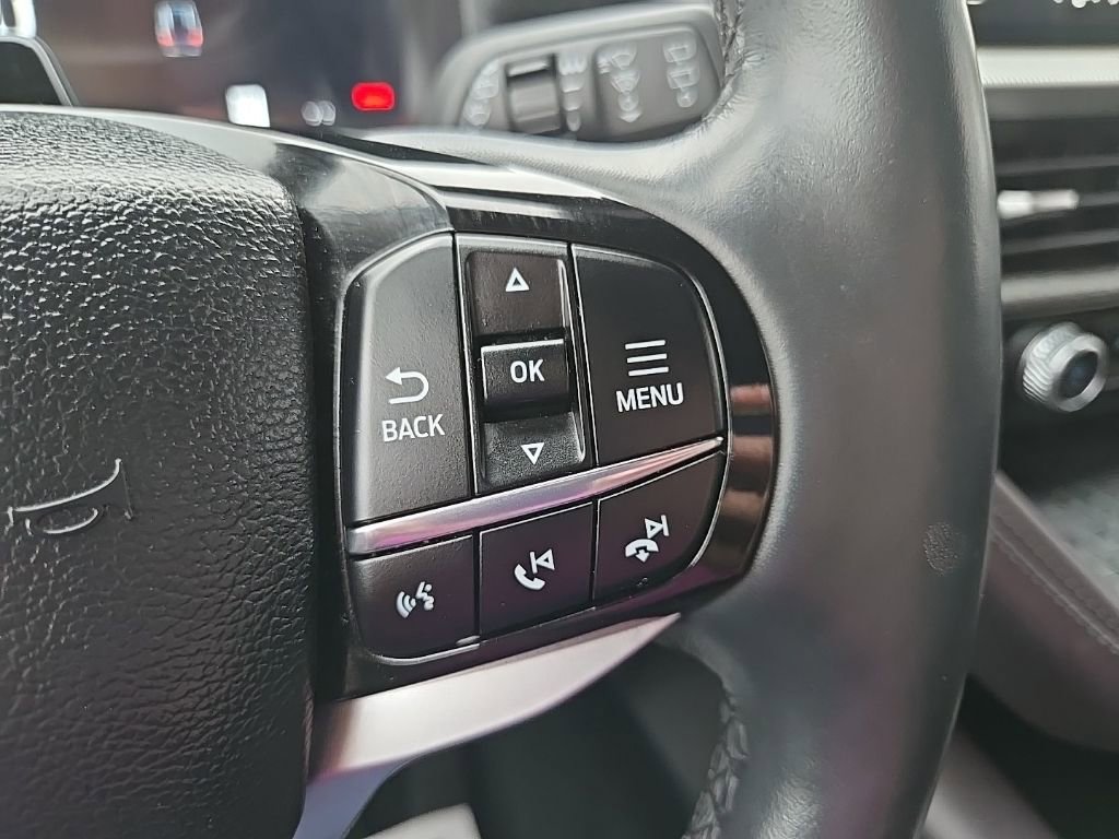 Used 2025 Ford Explorer Platinum w/ LUX Leather Package AWD/4WD image 42