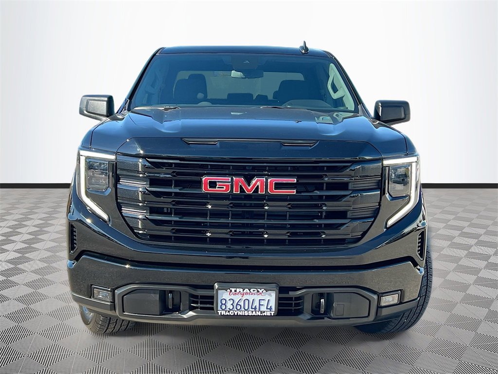 Used 2025 GMC Sierra 1500 Elevation image 2