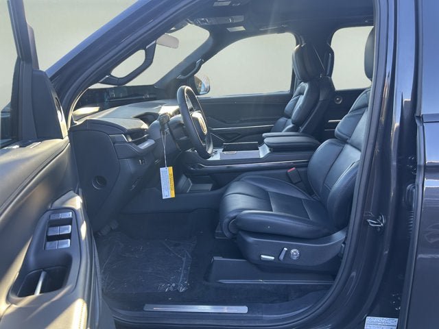 New 2027 Lincoln Navigator Reserve w/ Jet Appearance Package AWD/4WD image 9