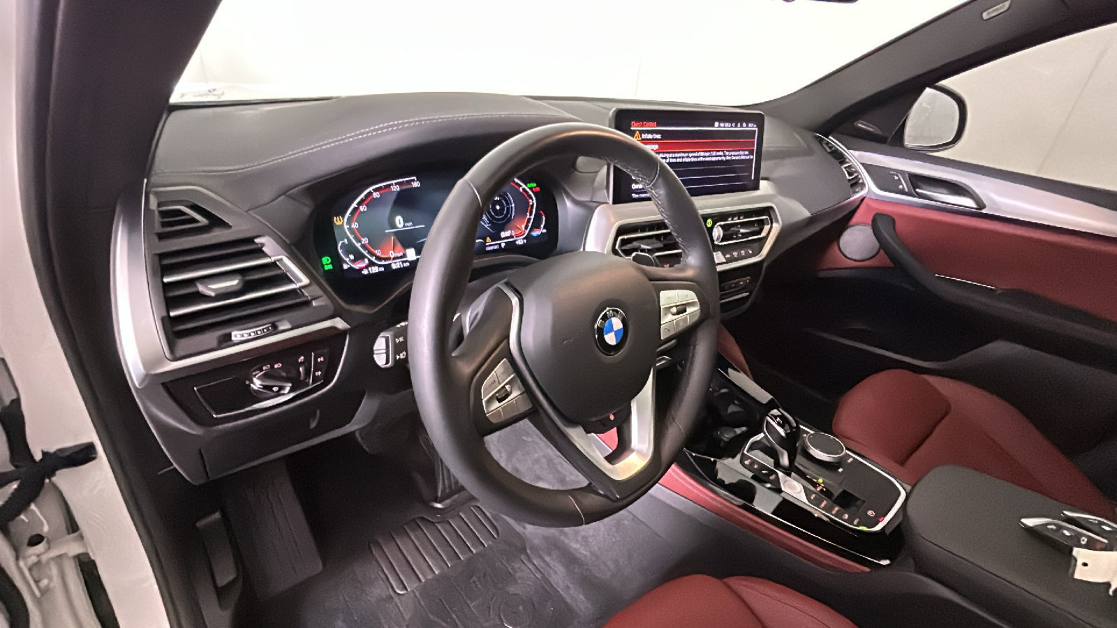 Used 2024 BMW X4 xDrive30i AWD/4WD image 16