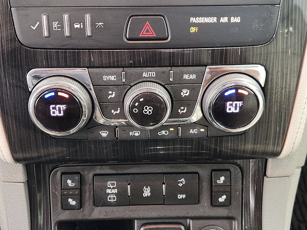 Used 2017 Chevrolet Traverse LT FWD image 14