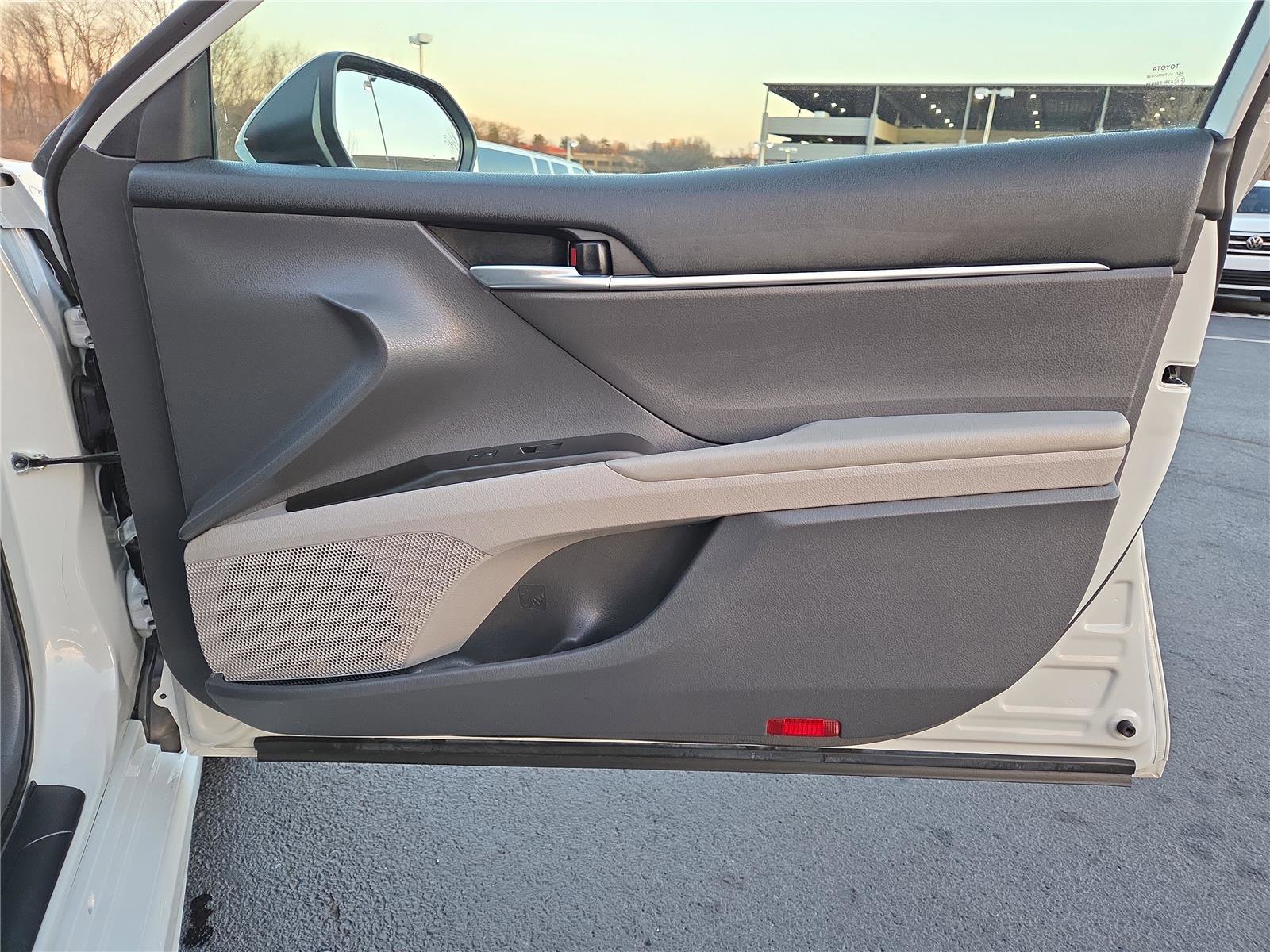 Used 2023 Toyota Camry SE image 28