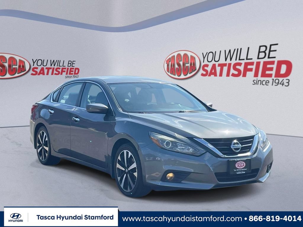 Used 2018 Nissan Altima 2.5 SR w/ Interior Lighting Package