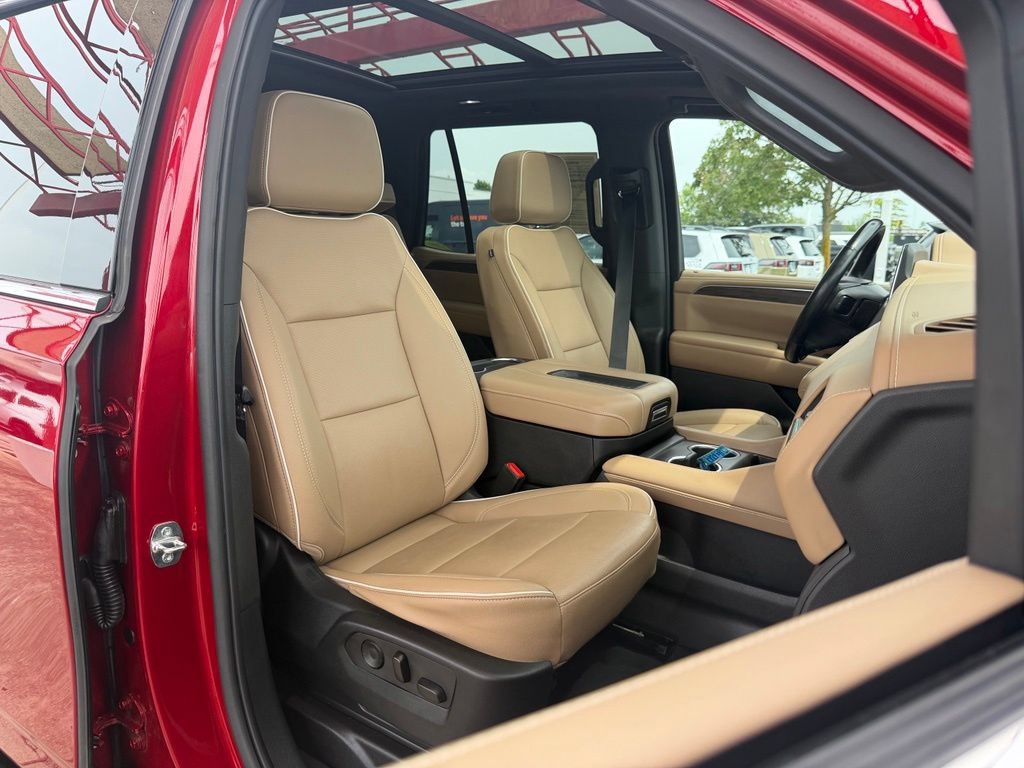 Used 2023 Chevrolet Tahoe Premier AWD/4WD image 44