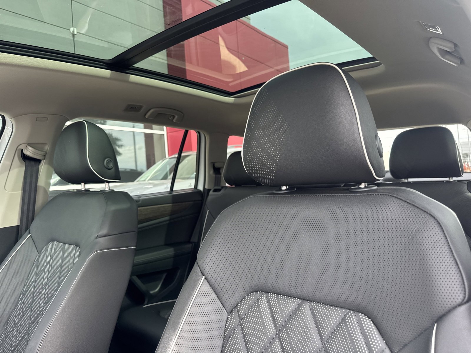 New 2026 Volkswagen Atlas SEL Premium R-Line image 19