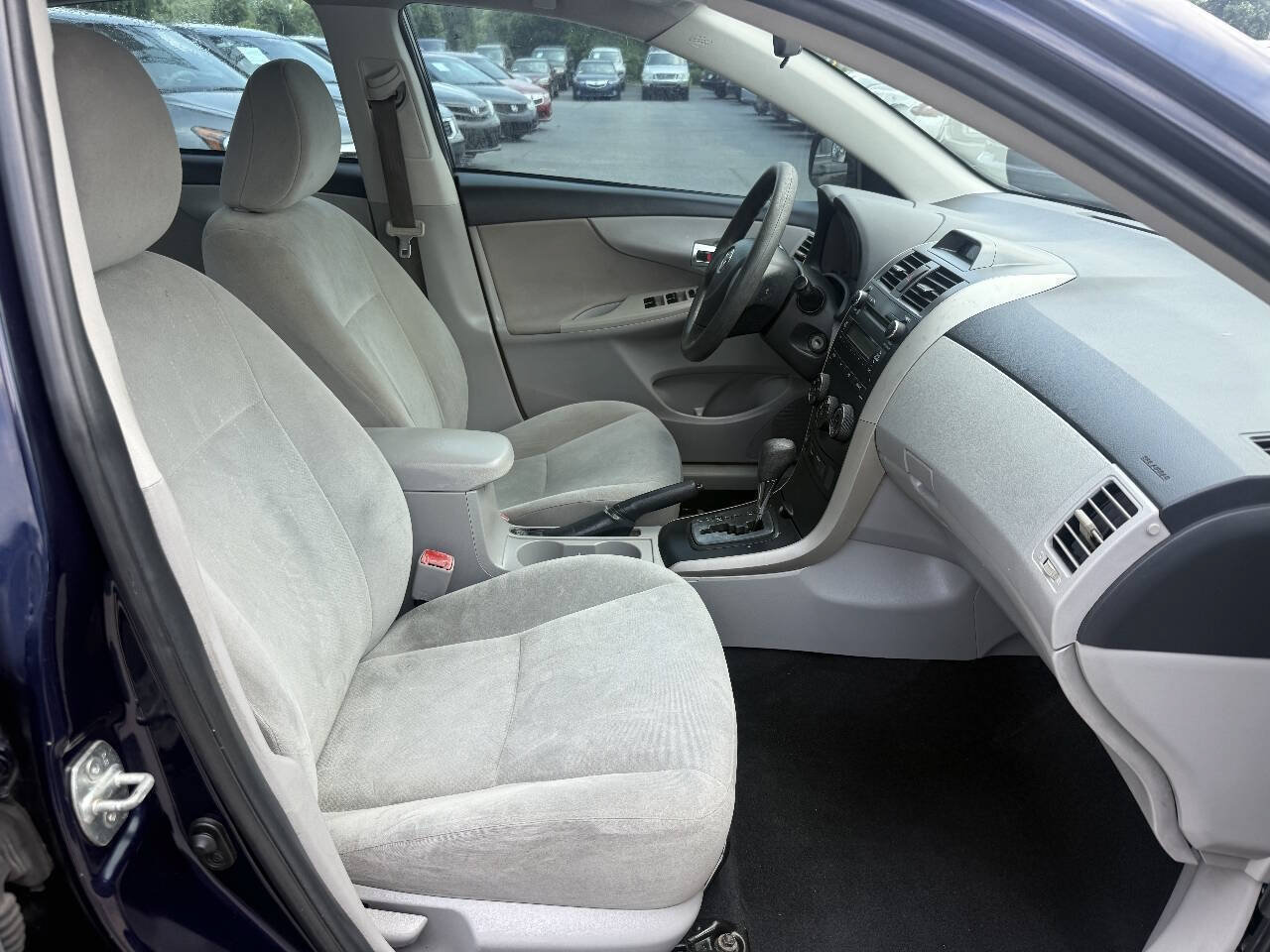 Used 2013 Toyota Corolla L FWD image 13