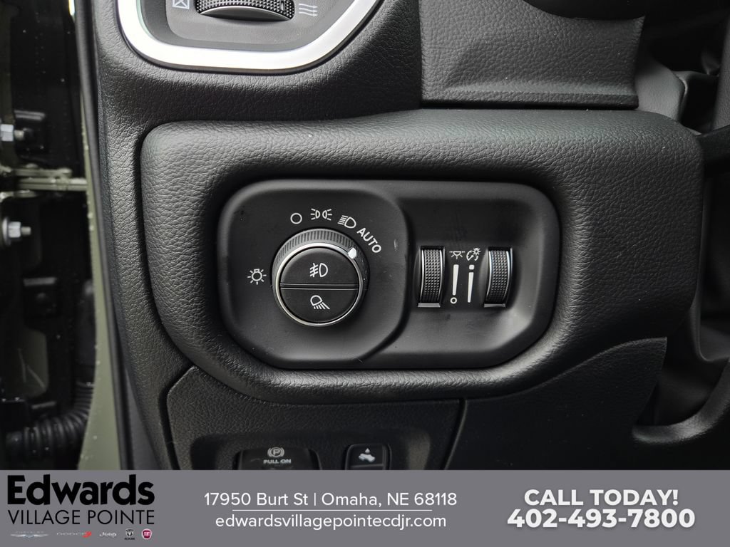 New 2026 RAM 1500 Big Horn AWD/4WD image 12