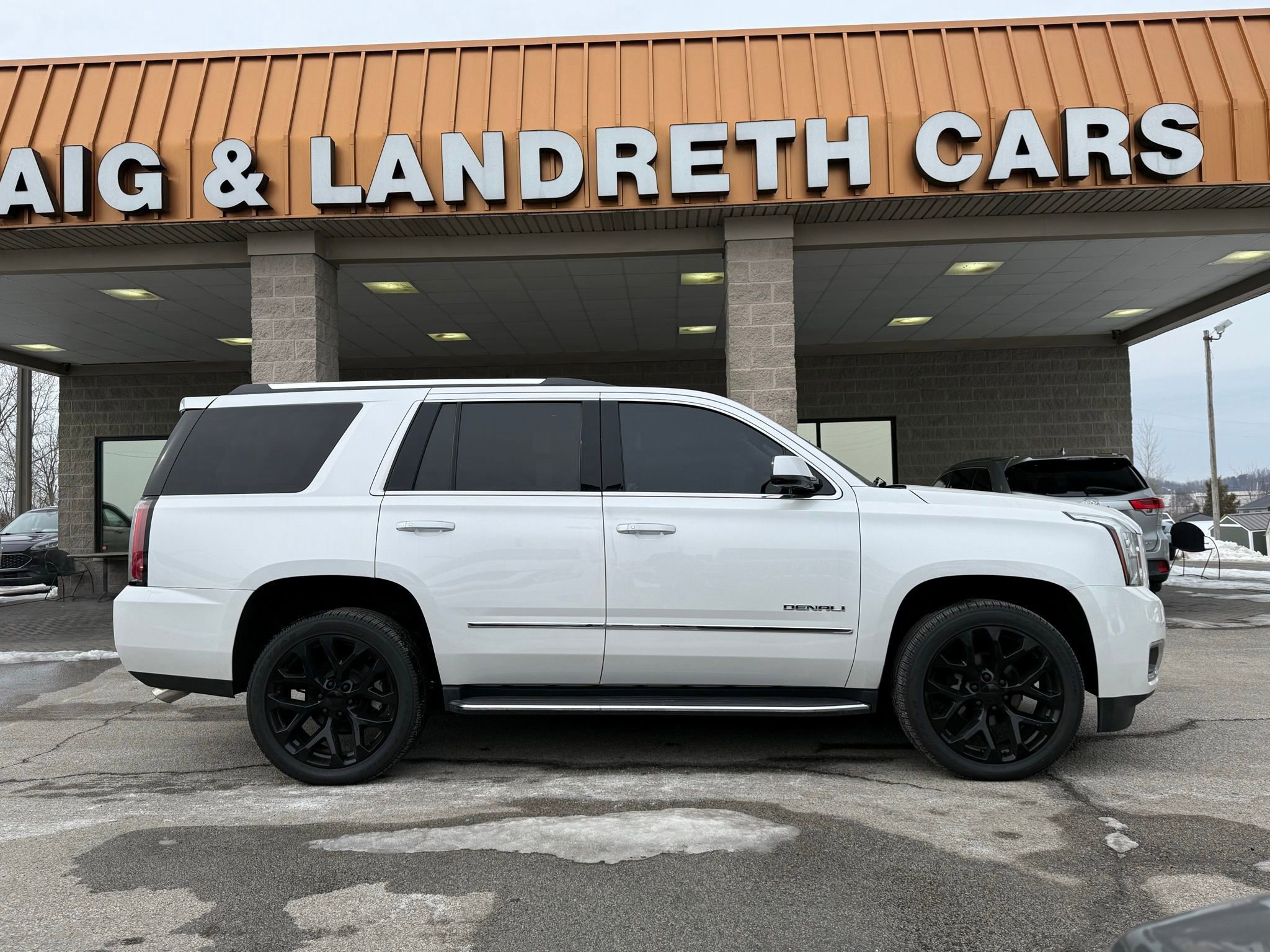 Used 2019 GMC Yukon Denali image 5