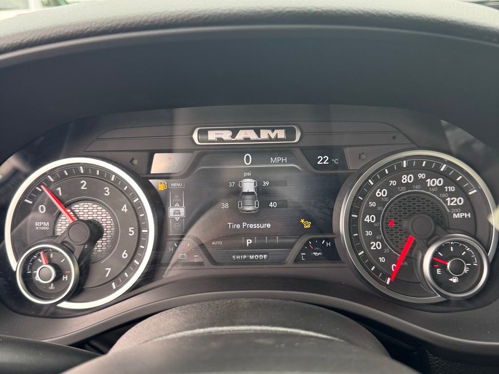 New 2026 RAM 1500 4x4 Crew Cab image 21