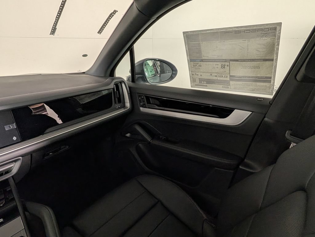 New 2026 Porsche Cayenne S AWD/4WD image 23