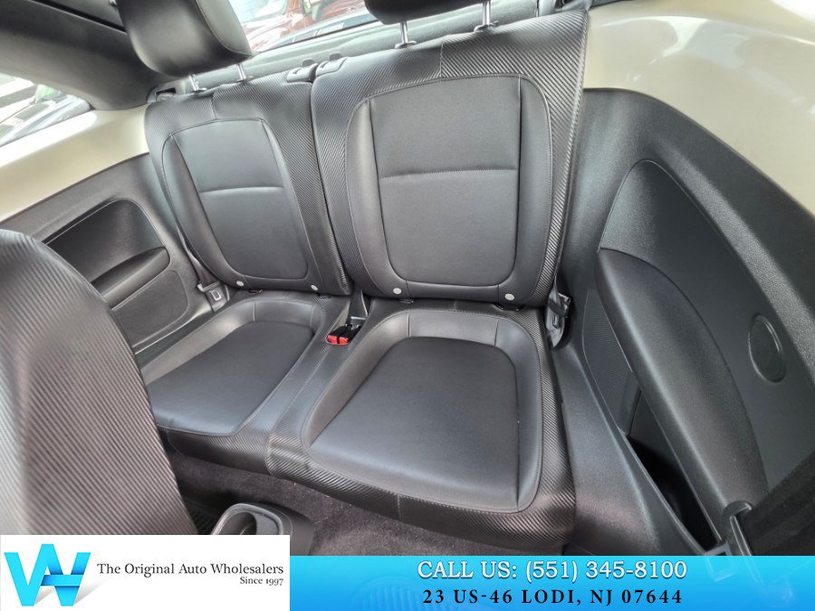 Used 2016 Volkswagen Beetle 1.8T SE FWD image 12