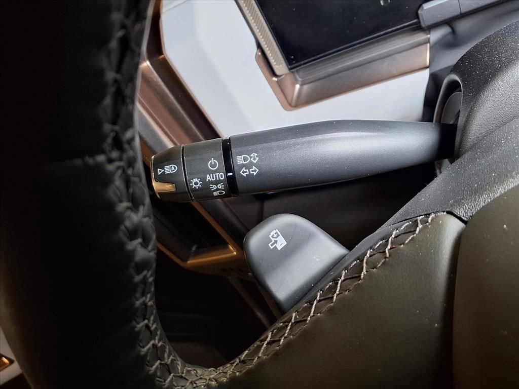 Used 2025 GMC Hummer EV 2X image 8