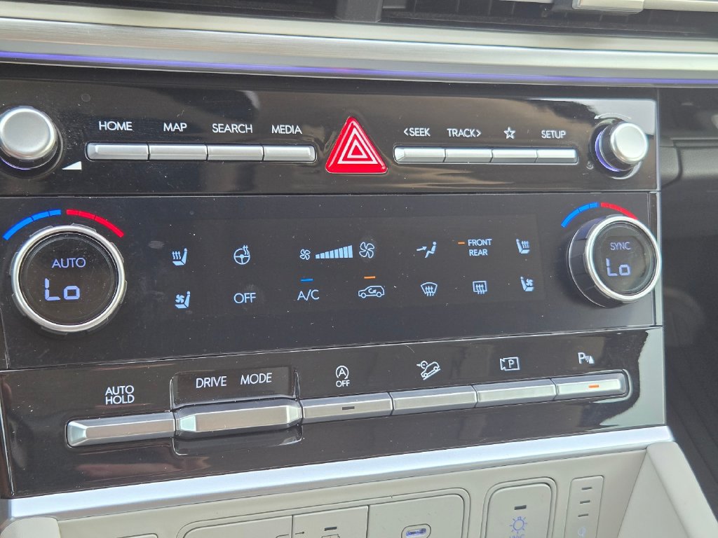 Used 2024 Hyundai Santa Fe Calligraphy FWD image 27