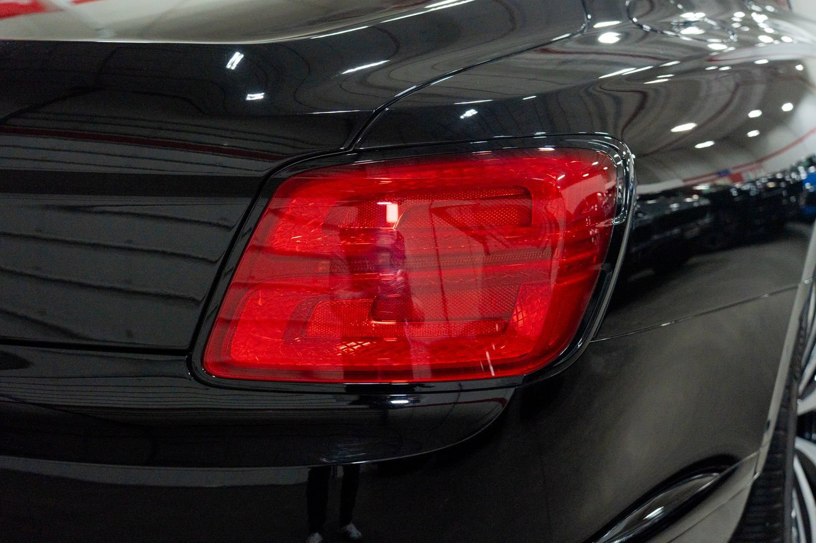Used 2021 Bentley Flying Spur V8 AWD/4WD image 26
