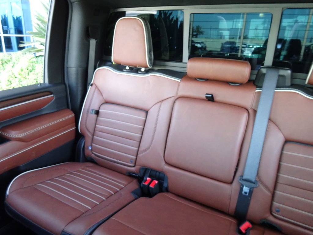 Certified 2025 GMC Sierra 2500 Denali Ultimate AWD/4WD image 17