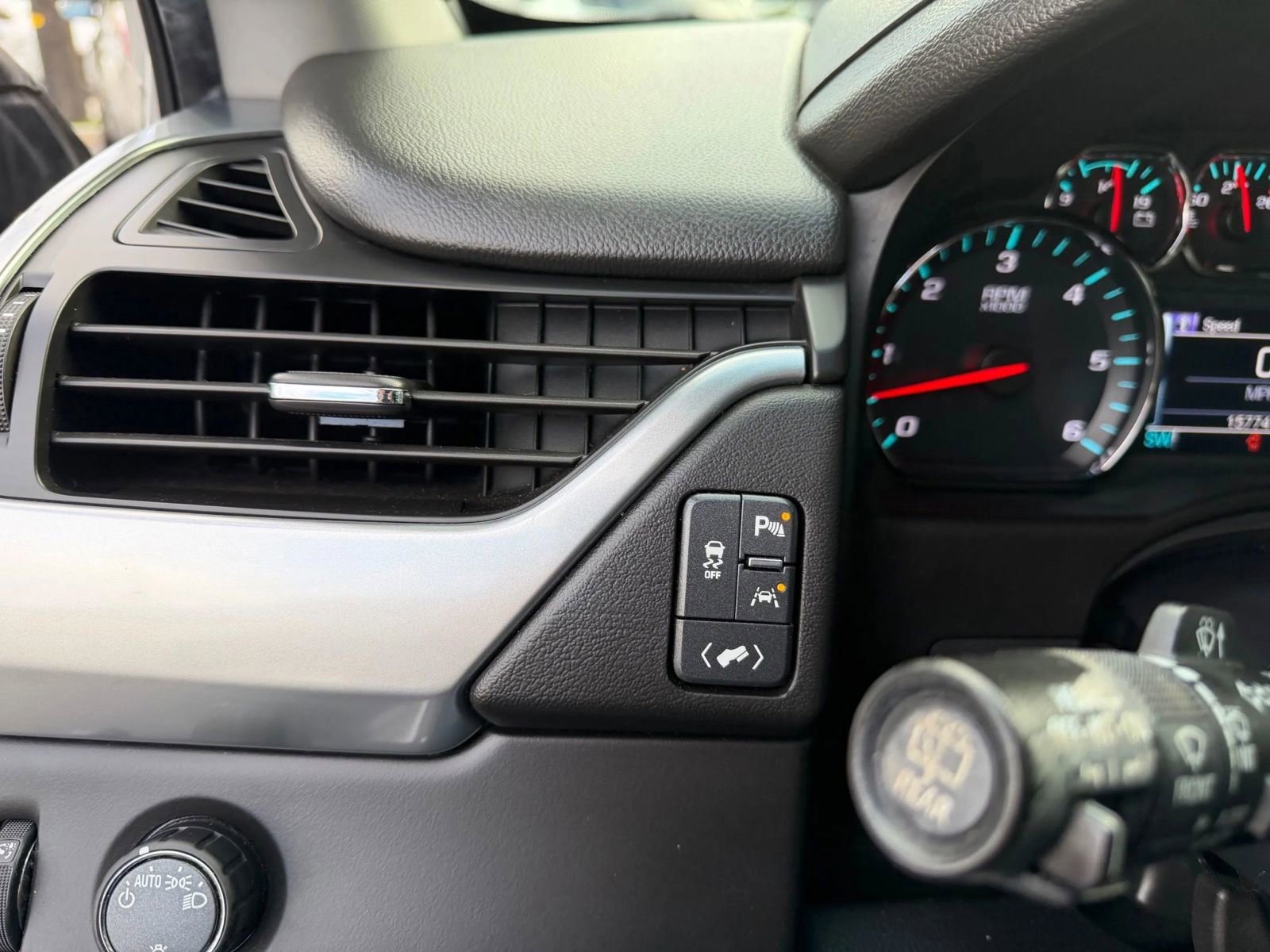 Used 2017 Chevrolet Tahoe LT RWD image 22