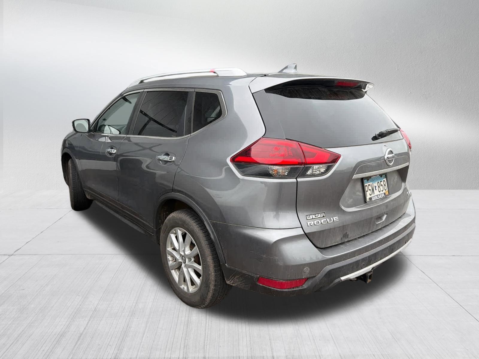 Used 2019 Nissan Rogue SV AWD/4WD image 11