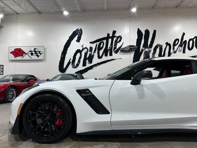 Used 2016 Chevrolet Corvette Z06 w/ 3LZ Preferred Equipment Group RWD image 6