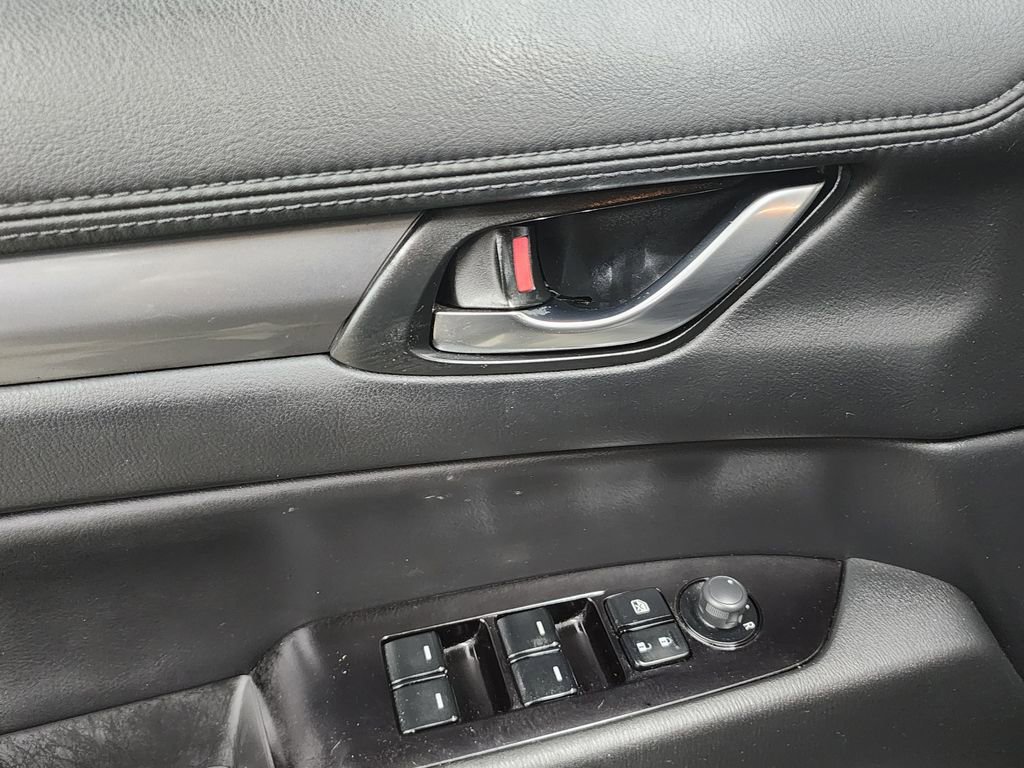 Used 2019 MAZDA CX-5 Touring image 10