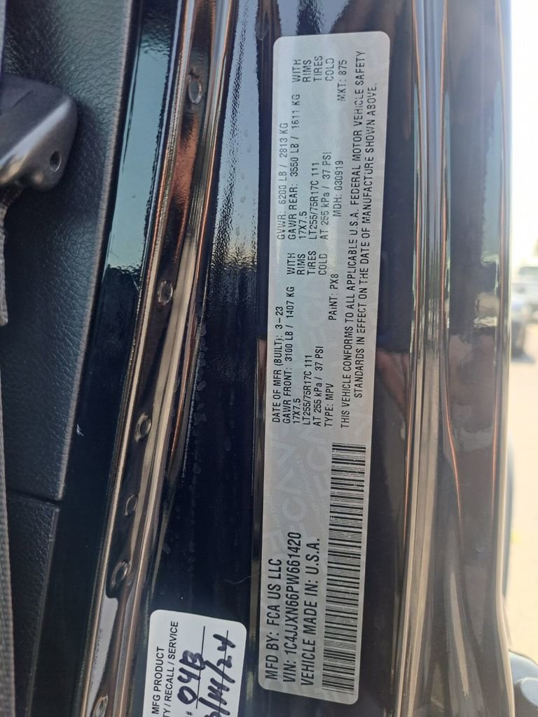 Used 2023 Jeep Wrangler Unlimited image 28