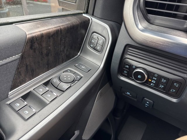 New 2025 Ford F350 Lariat w/ Lariat Ultimate Package image 22