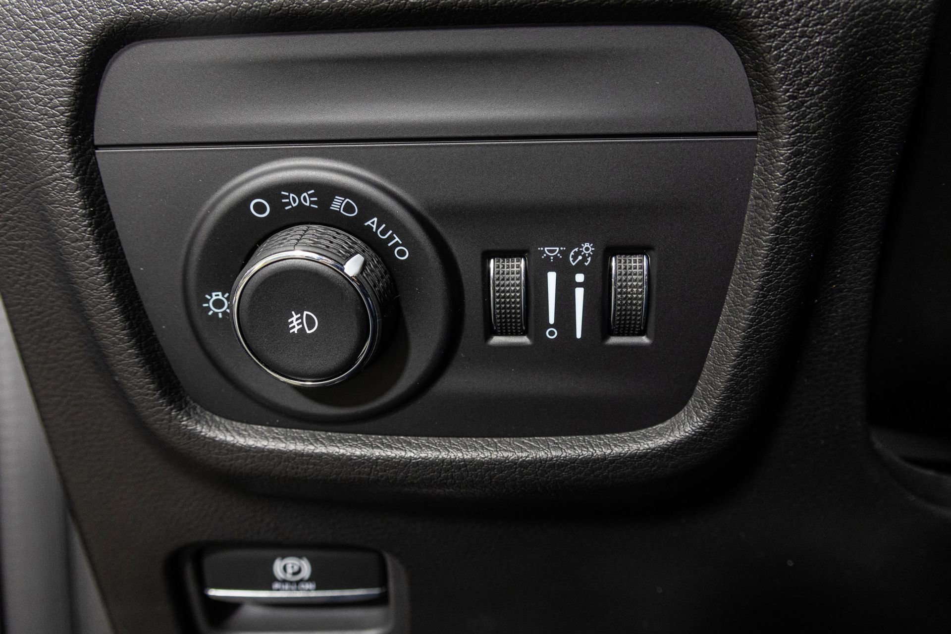 New 2026 Jeep Grand Cherokee L Limited image 36