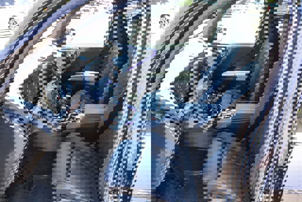 Used 2025 BMW X3 xDrive30i w/ Convenience Package AWD/4WD image 19