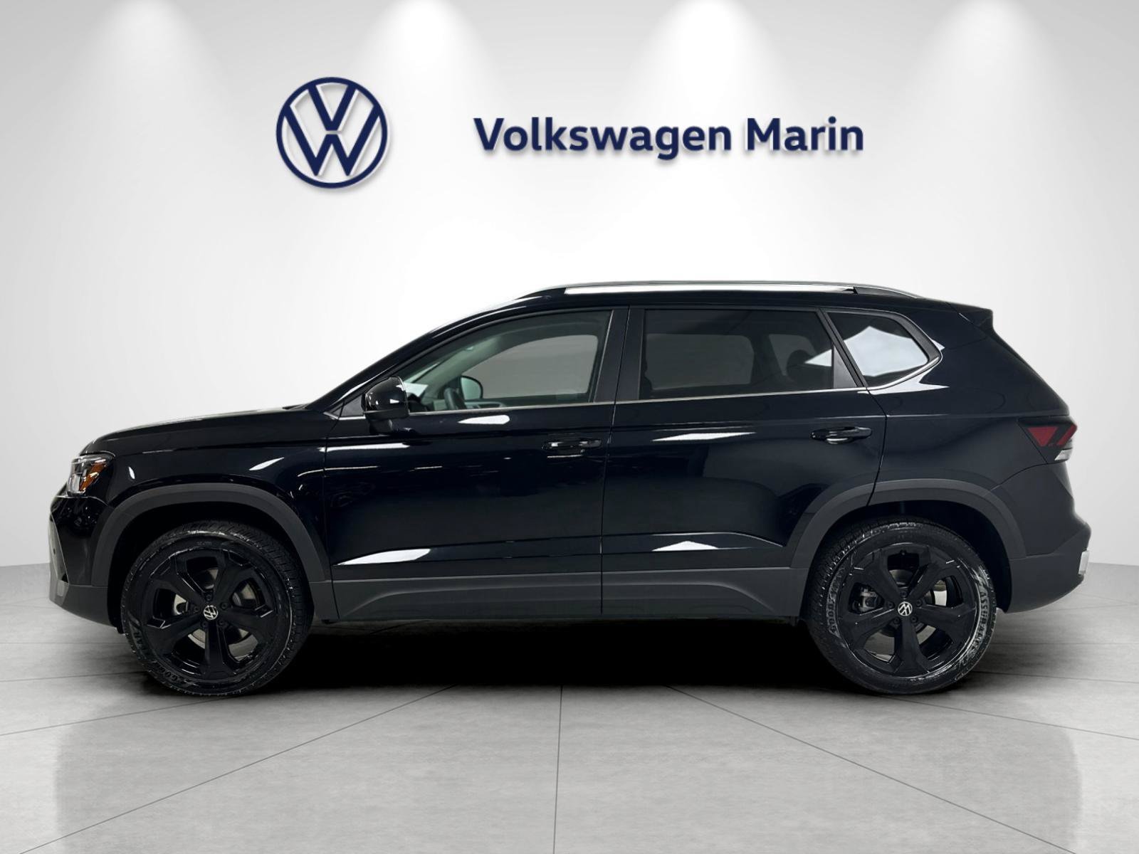 New 2026 Volkswagen Taos SEL AWD/4WD image 2