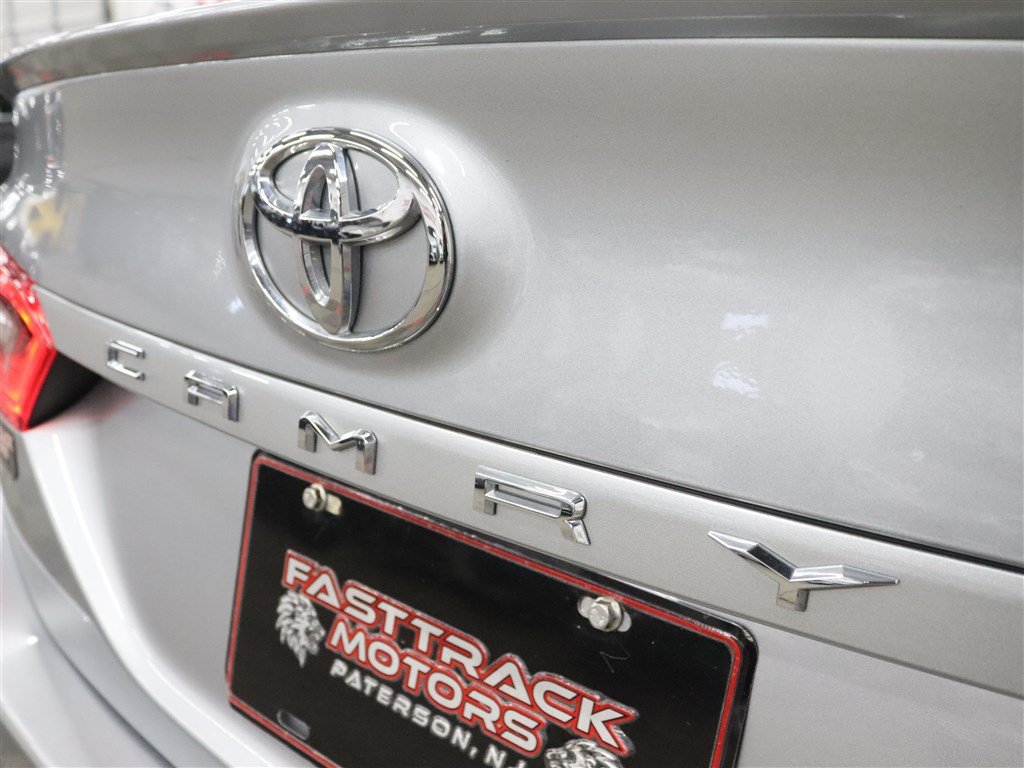 Used 2024 Toyota Camry XSE FWD image 12