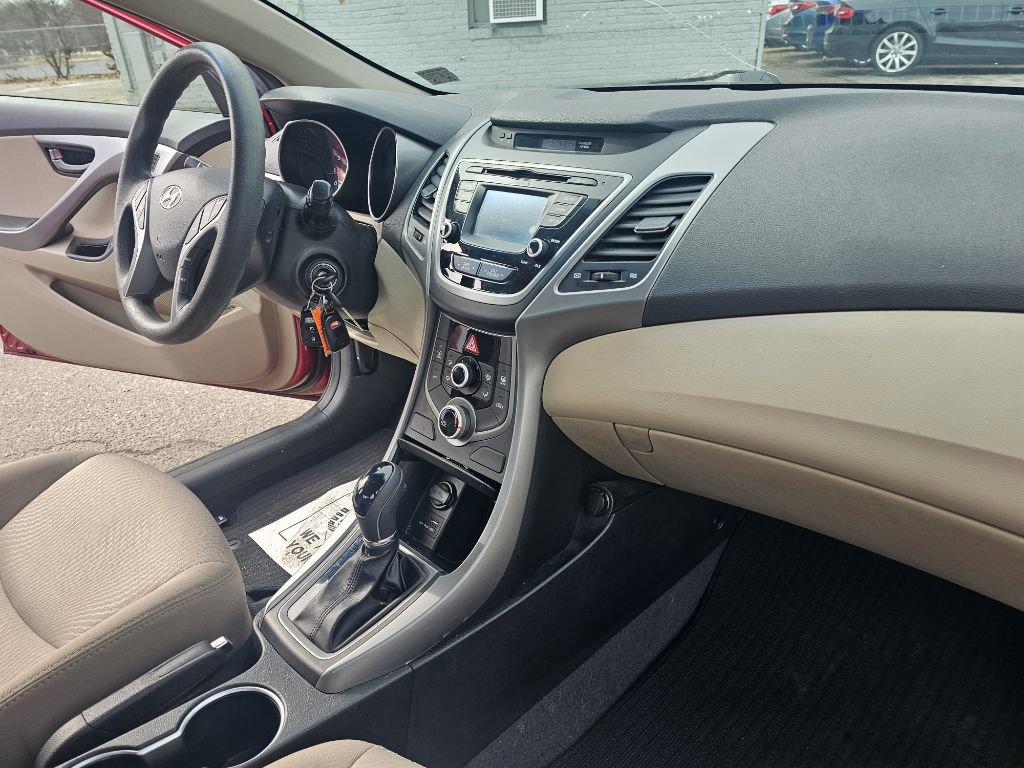 Used 2016 Hyundai Elantra SE w/ Option Group 02 image 22