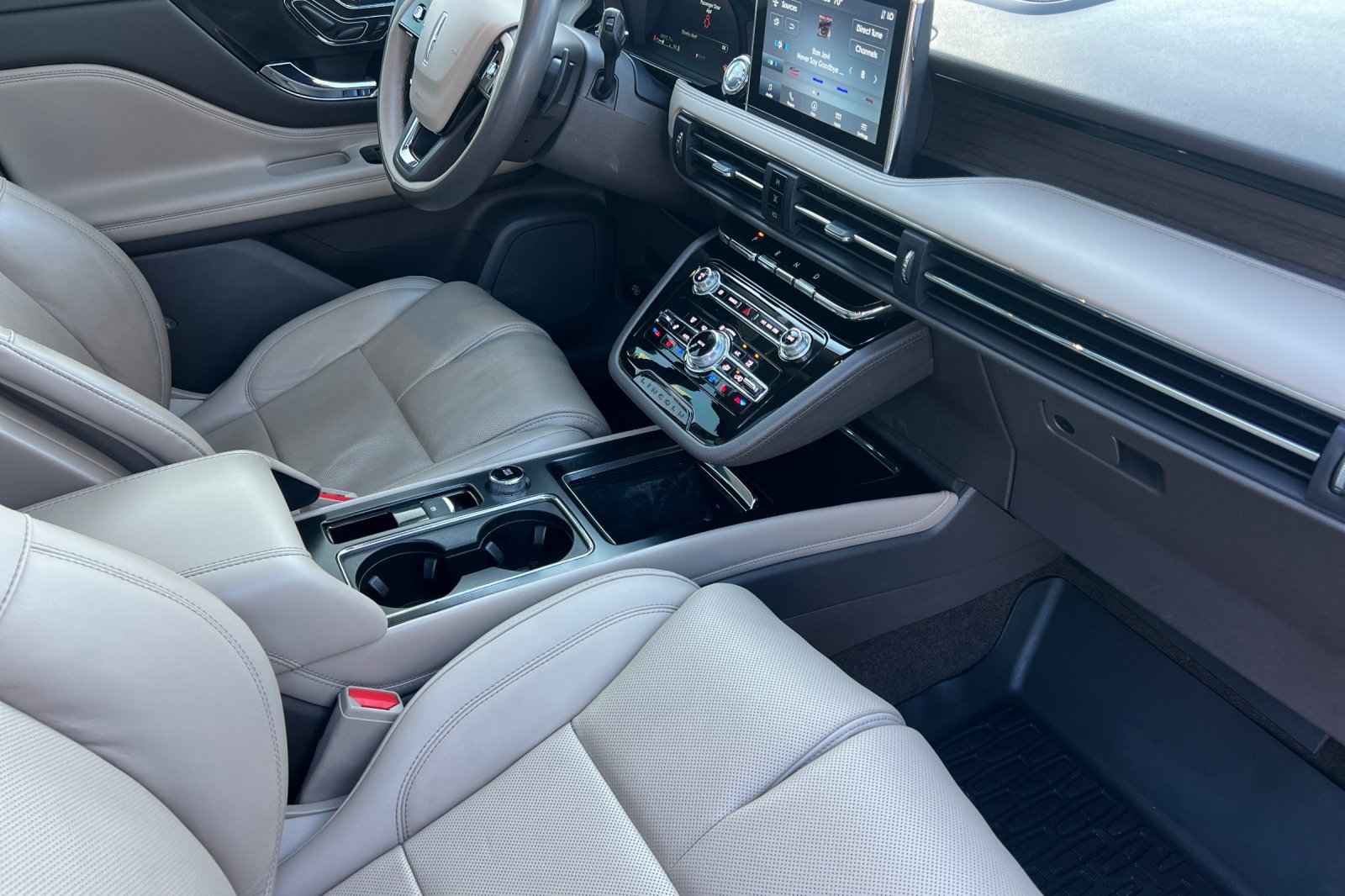 Certified 2022 Lincoln Corsair Grand Touring w/ Elements Technology Bundle image 16