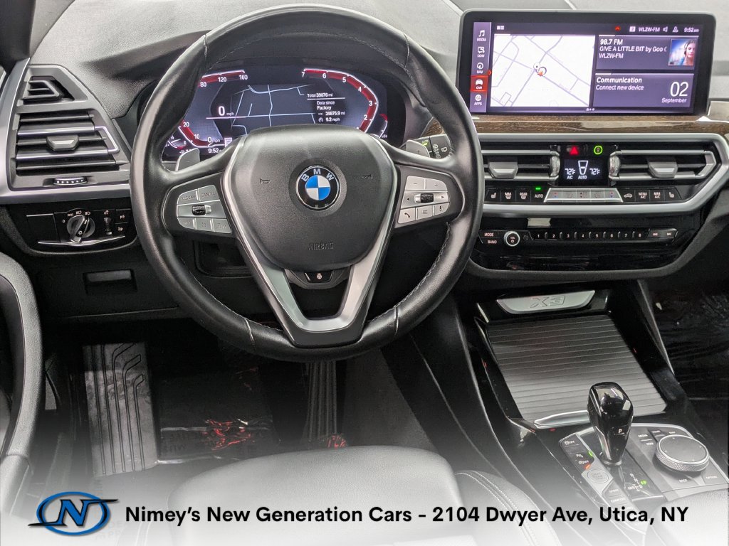 Used 2024 BMW X3 xDrive30i AWD/4WD image 4