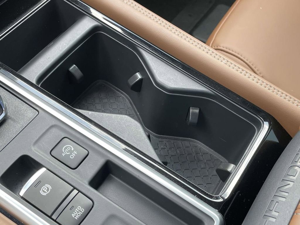 Used 2025 Nissan Pathfinder Platinum w/ Cargo Package image 29