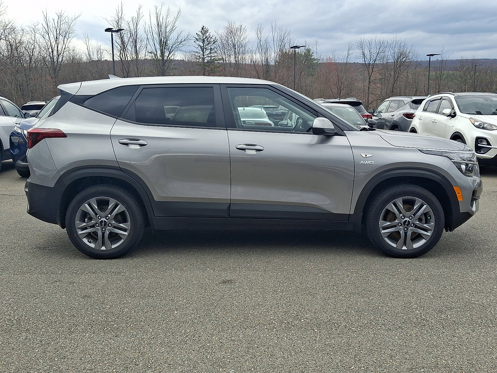 Used 2023 Kia Seltos LX image 7