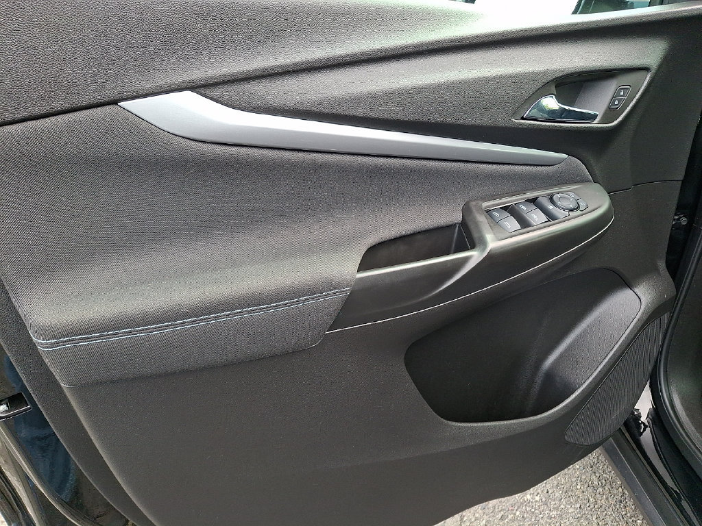 Used 2023 Chevrolet Bolt EUV LT w/ Comfort Package FWD image 14