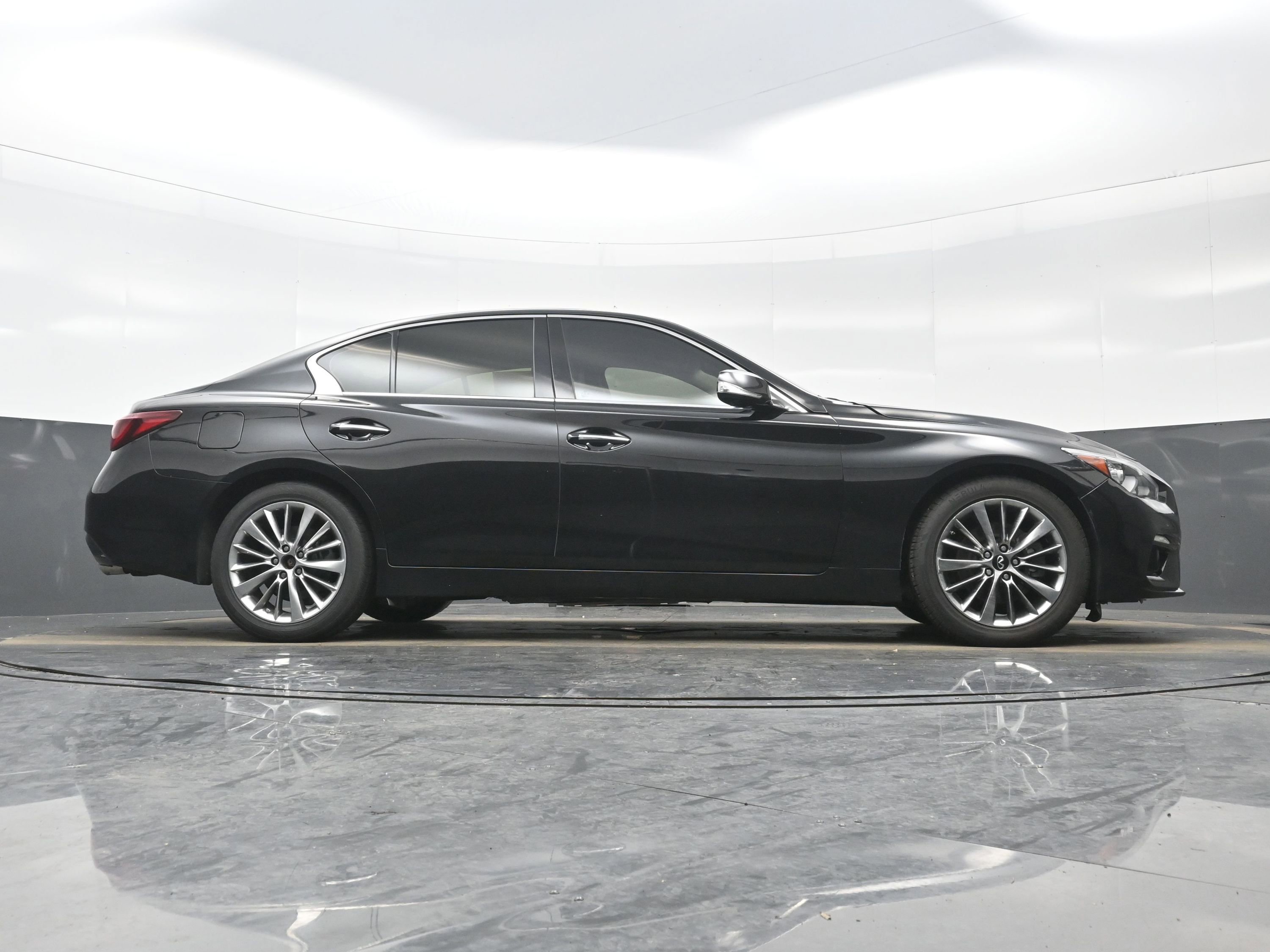 Used 2021 INFINITI Q50 Luxe image 29