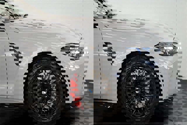 Used 2025 BMW M4 xDrive Competition image 13