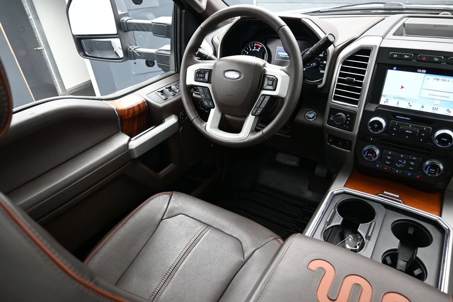Used 2017 Ford F350 King Ranch w/ King Ranch Ultimate Package AWD/4WD image 24