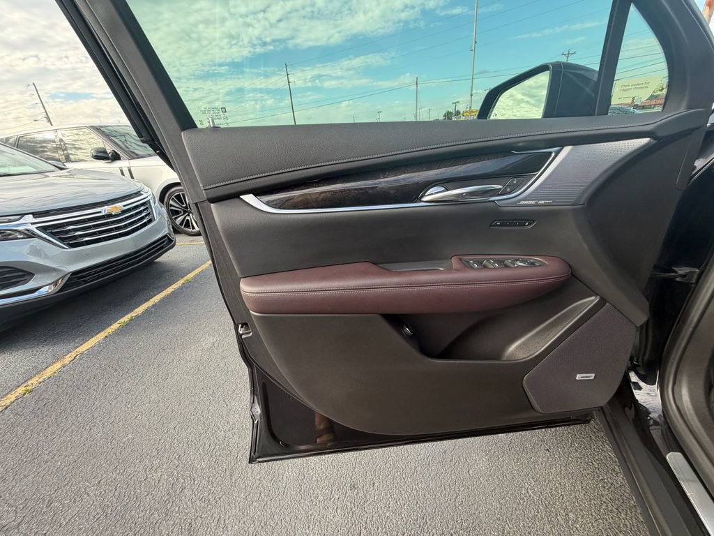 Used 2024 Cadillac XT6 Premium Luxury image 9
