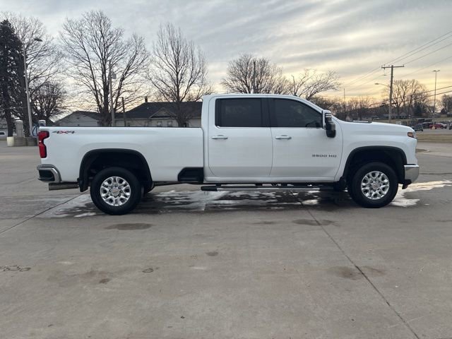 Used 2025 Chevrolet Silverado 3500 LTZ image 7