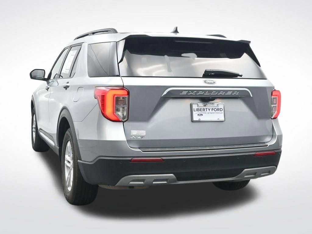 Used 2024 Ford Explorer XLT w/ Equipment Group 202A image 9