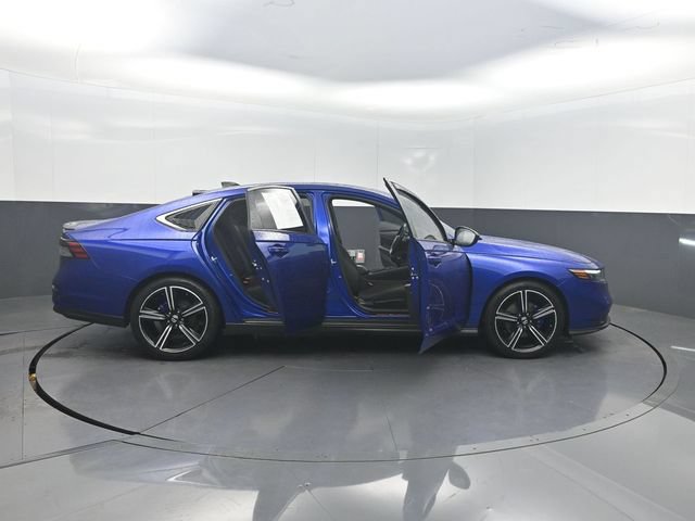 Used 2025 Honda Accord Sport image 32