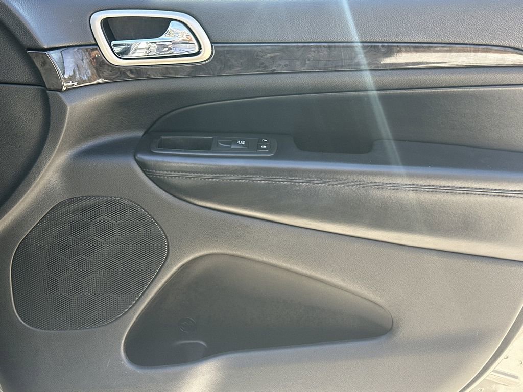 Used 2012 Jeep Grand Cherokee Laredo image 15