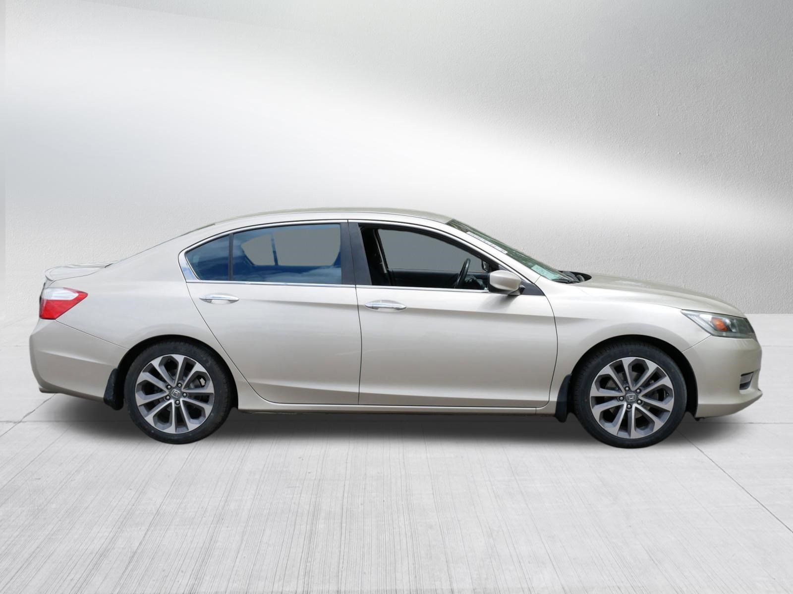 Used 2013 Honda Accord Sport image 7