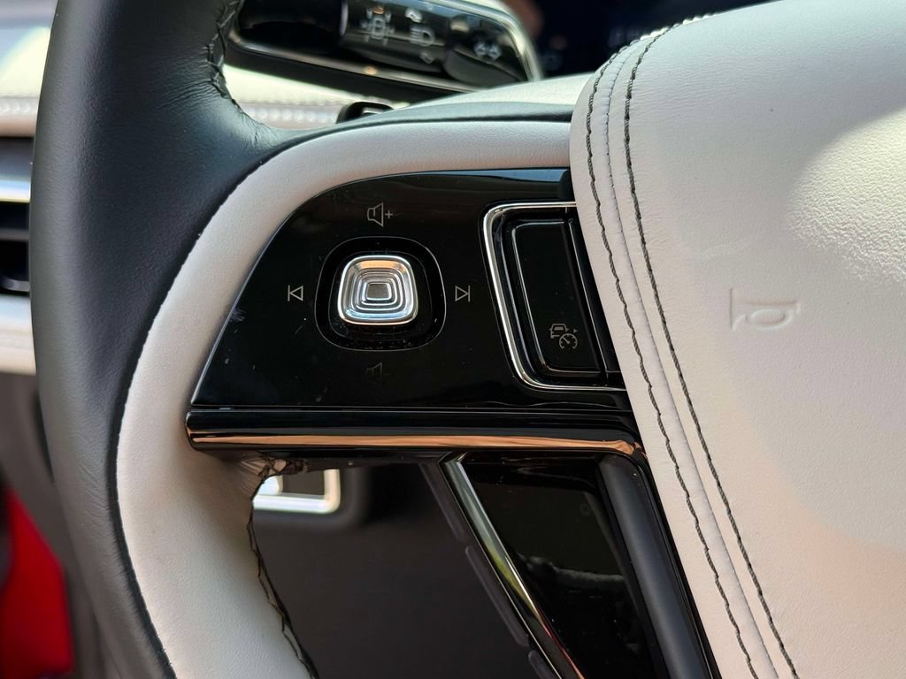 Used 2026 Lincoln Aviator AWD image 33