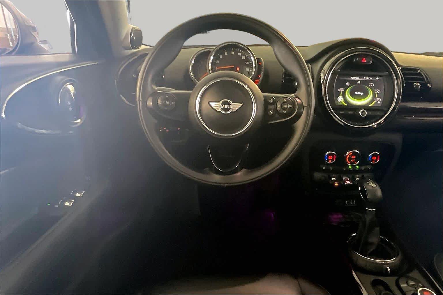 Used 2016 MINI Cooper Clubman FWD image 5