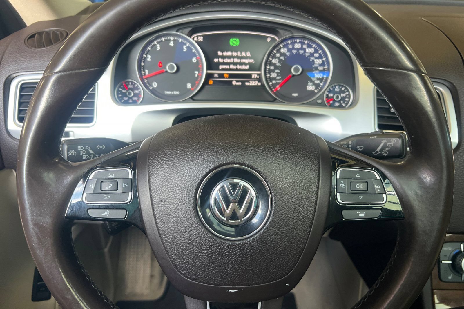 Used 2016 Volkswagen Touareg VR6 AWD/4WD image 25